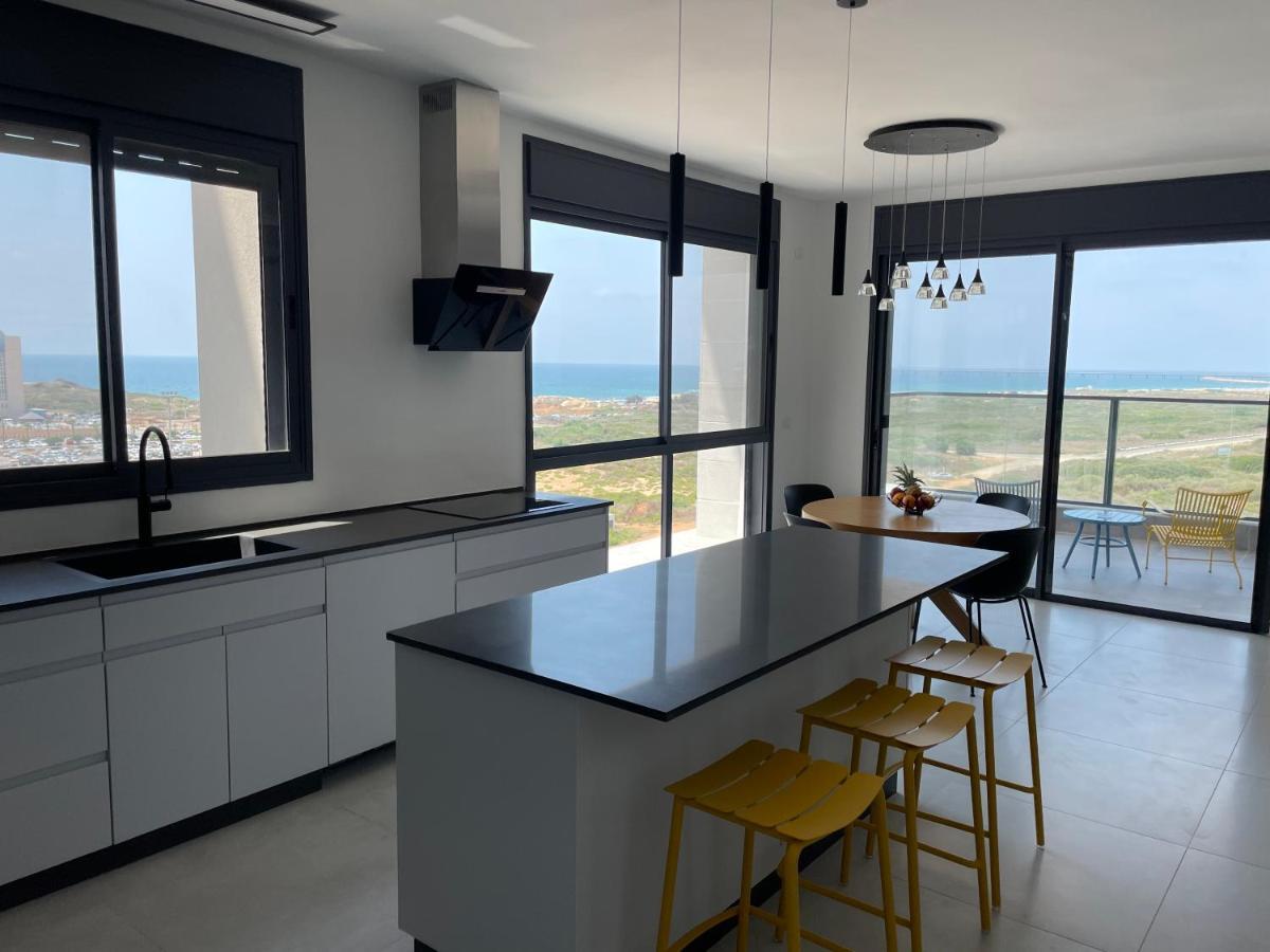 #דירת יוקרה על הים Sunset Beach Apartment# Givat Olga Bagian luar foto