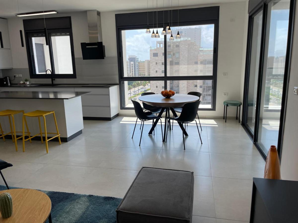 #דירת יוקרה על הים Sunset Beach Apartment# Givat Olga Bagian luar foto